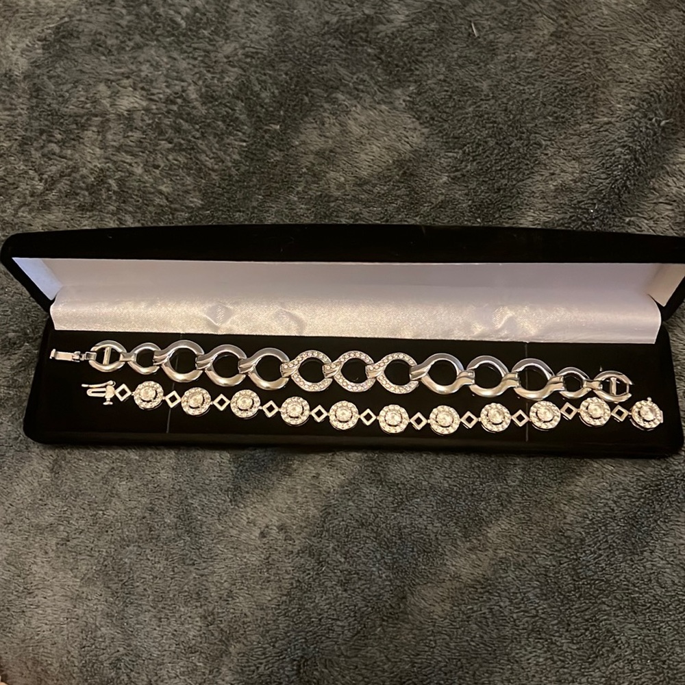 Good price, beautiful for Christmas present